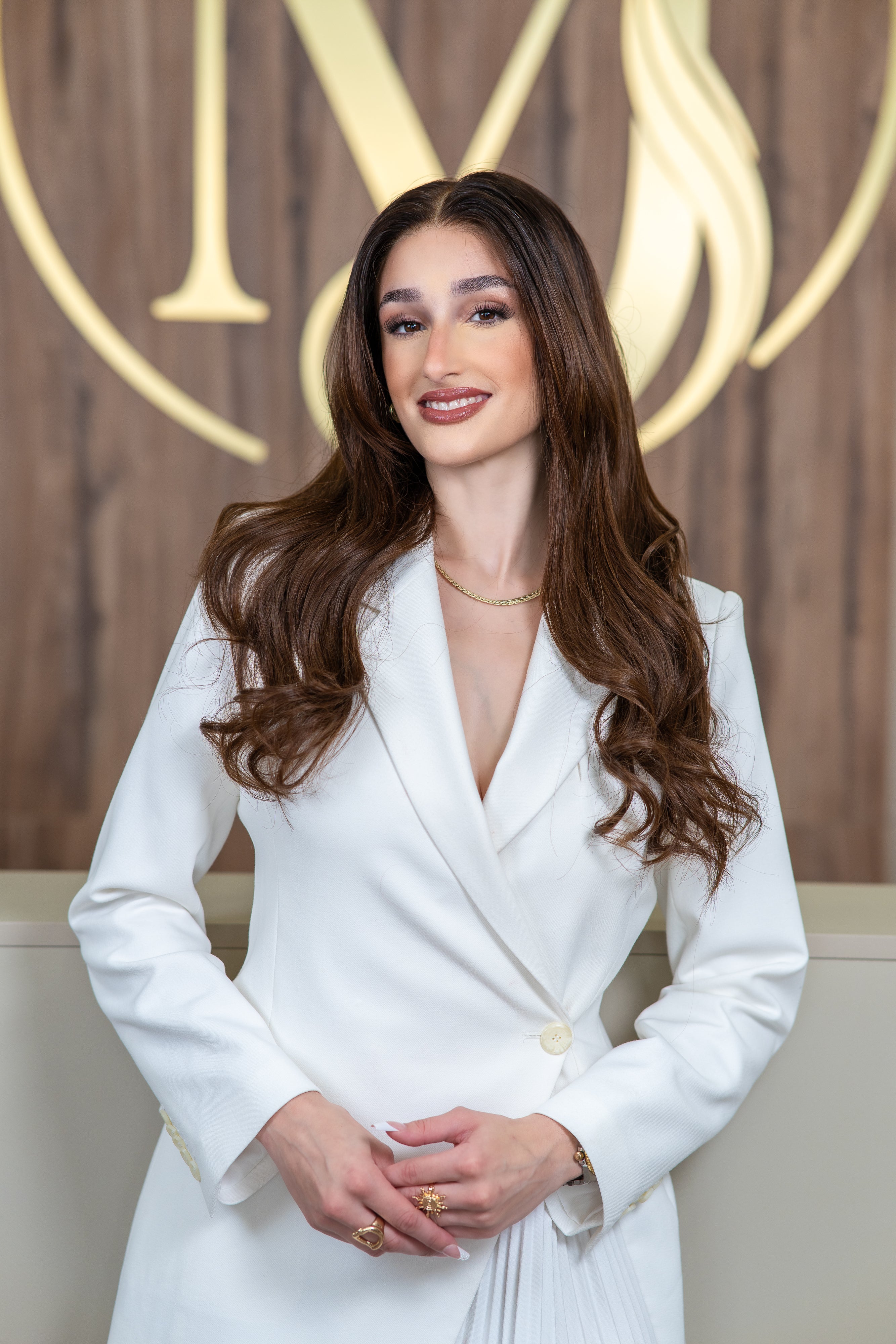 Daphne Wig | The Luxe